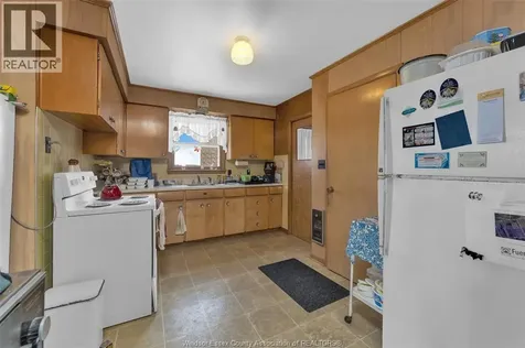 3477 North Malden Road Essex ON N8M 2X6