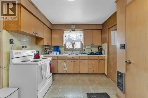 3477 North Malden Road Essex ON N8M 2X6