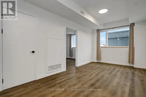 399 Winston Avenue Ottawa ON K2A 1Y8