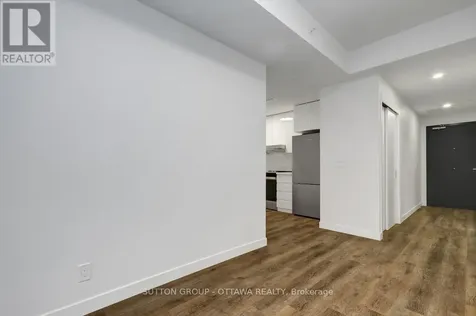 399 Winston Avenue Ottawa ON K2A 1Y8