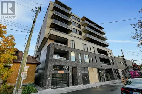 399 Winston Avenue Ottawa ON K2A 1Y8