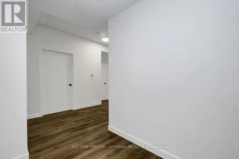 399 Winston Avenue Ottawa ON K2A 1Y8
