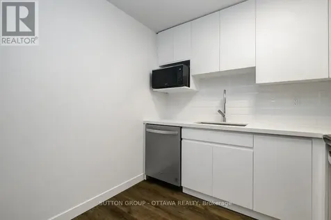 399 Winston Avenue Ottawa ON K2A 1Y8