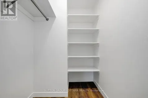 399 Winston Avenue Ottawa ON K2A 1Y8