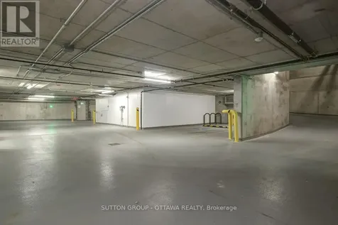 399 Winston Avenue Ottawa ON K2A 1Y8