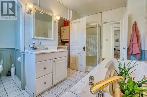 34 Wellington Street Mapleton ON N0G 1P0