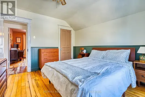 34 Wellington Street Mapleton ON N0G 1P0