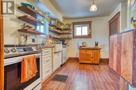 34 Wellington Street Mapleton ON N0G 1P0