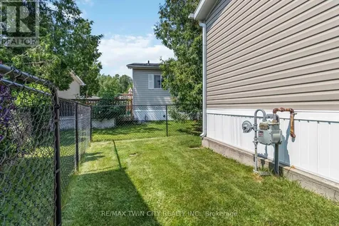 27 Elm Street Puslinch ON N1H 6H9