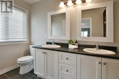20 Leeward Circle Wasaga Beach ON L9Z 0E9
