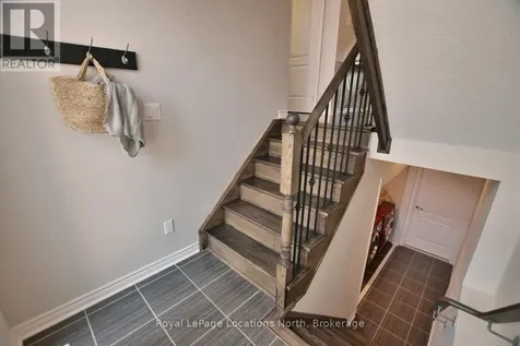 20 Leeward Circle Wasaga Beach ON L9Z 0E9