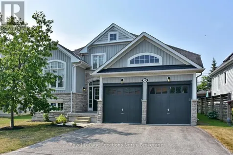 20 Leeward Circle Wasaga Beach ON L9Z 0E9