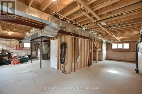 20 Leeward Circle Wasaga Beach ON L9Z 0E9