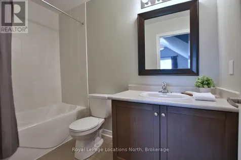 20 Leeward Circle Wasaga Beach ON L9Z 0E9