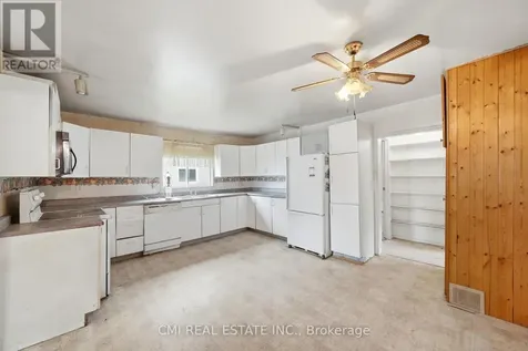 117 Fox Street Penetanguishene ON L9M 1E2