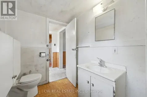 117 Fox Street Penetanguishene ON L9M 1E2