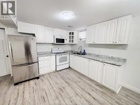 201 Hanmer Street East Barrie ON L4M 6W7