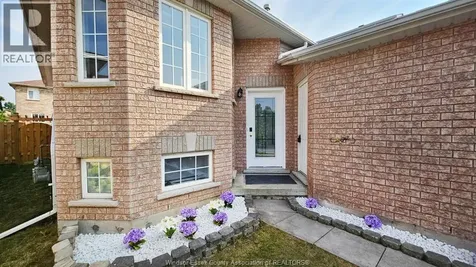 201 Hanmer Street East Barrie ON L4M 6W7