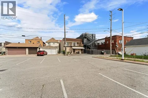 871 Erie Street East Windsor ON N9A 3Y7