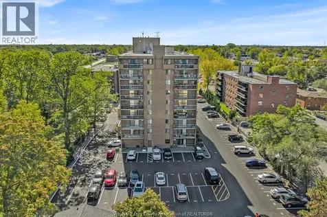 3936 Wyandotte Street East Windsor ON N8Y 4V1