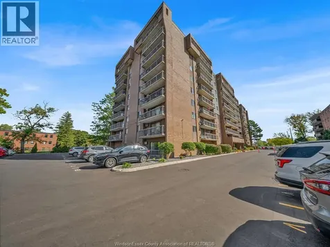 3936 Wyandotte Street East Windsor ON N8Y 4V1