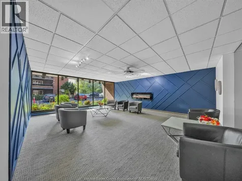 3936 Wyandotte Street East Windsor ON N8Y 4V1