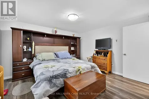 72 Tecumseth Pines Drive New Tecumseth ON L0G 1W0