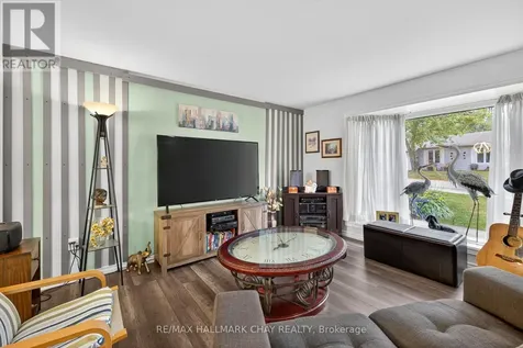 72 Tecumseth Pines Drive New Tecumseth ON L0G 1W0
