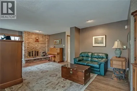 1296 Cumnock Crescent Oakville ON L6J 2N7