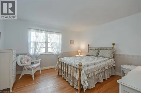 1296 Cumnock Crescent Oakville ON L6J 2N7