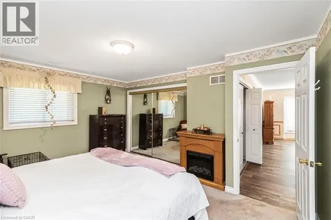 10 Wentworth Drive Grimsby ON L3M 5G3