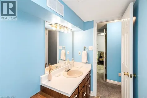 10 Wentworth Drive Grimsby ON L3M 5G3