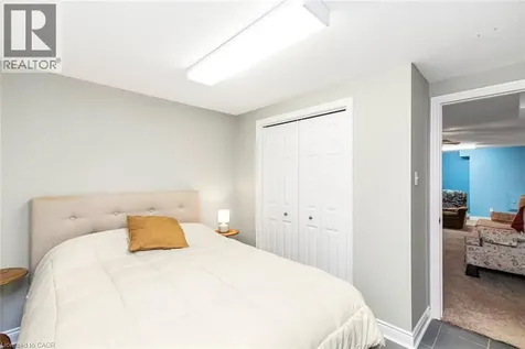 10 Wentworth Drive Grimsby ON L3M 5G3