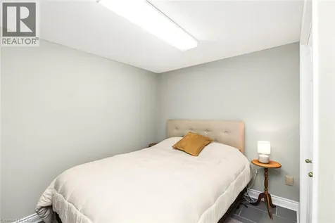 10 Wentworth Drive Grimsby ON L3M 5G3