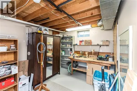 10 Wentworth Drive Grimsby ON L3M 5G3