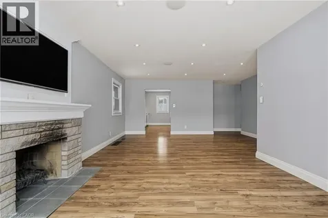 20 Shirley Street Dundas ON L9H 4S3