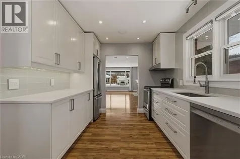 20 Shirley Street Dundas ON L9H 4S3