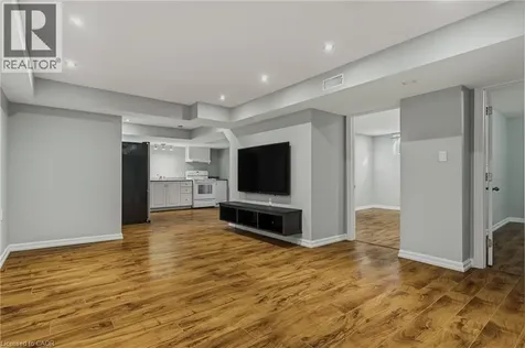 20 Shirley Street Dundas ON L9H 4S3