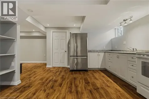 20 Shirley Street Dundas ON L9H 4S3