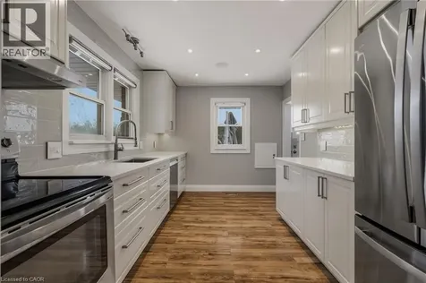 20 Shirley Street Dundas ON L9H 4S3