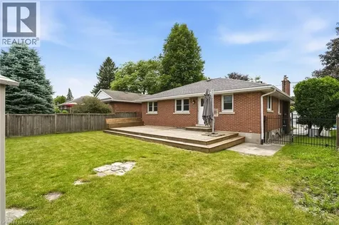 20 Shirley Street Dundas ON L9H 4S3