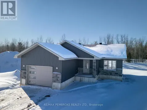 13 Eddy Crescent Pembroke ON K8A 0M1