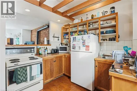 27 Ontario Avenue Hamilton ON L8N 2X1