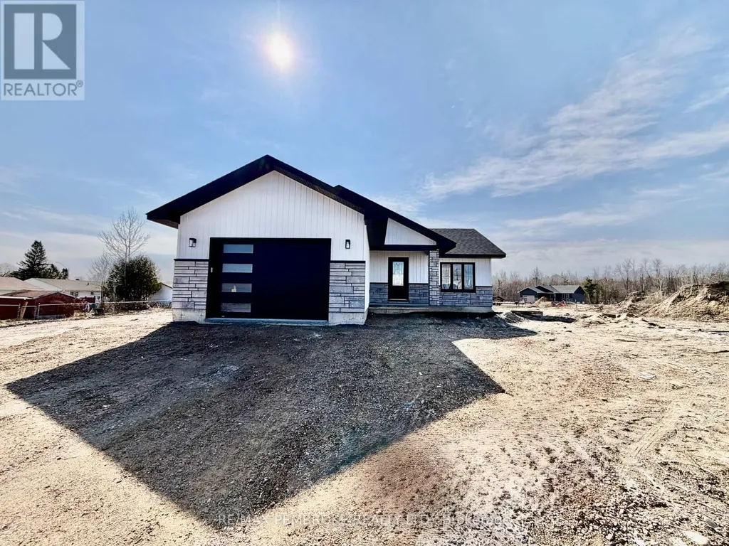 62 Eddy Crescent Pembroke ON K8A 0M1