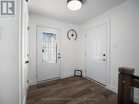 62 Eddy Crescent Pembroke ON K8A 0M1