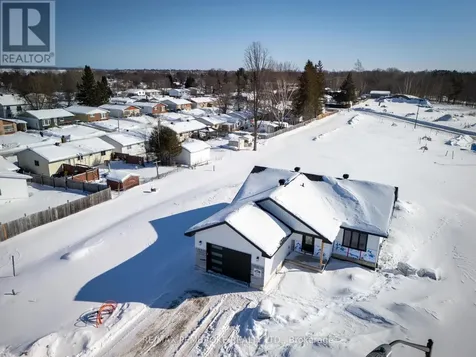 62 Eddy Crescent Pembroke ON K8A 0M1