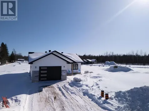 62 Eddy Crescent Pembroke ON K8A 0M1