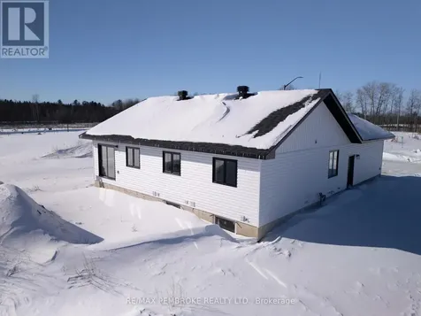 62 Eddy Crescent Pembroke ON K8A 0M1