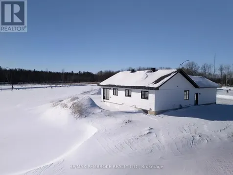 62 Eddy Crescent Pembroke ON K8A 0M1