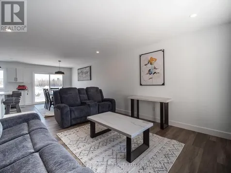62 Eddy Crescent Pembroke ON K8A 0M1